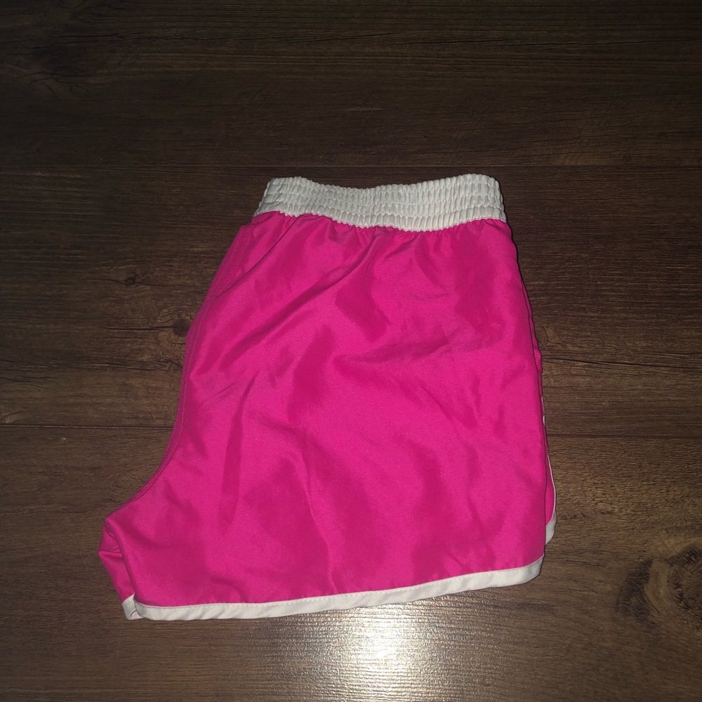 Pink shorts - Picture 4 of 4